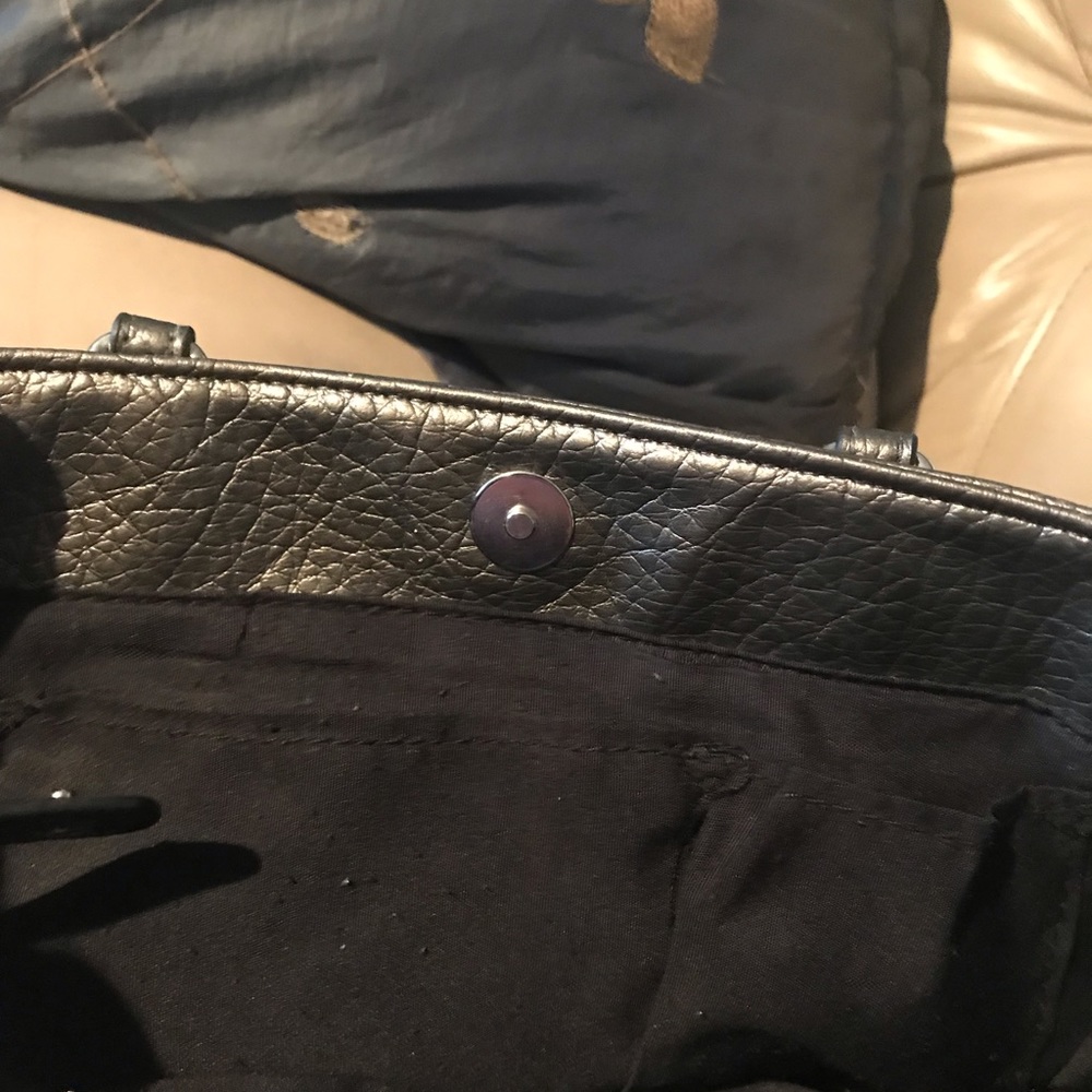 Leather - Picture 4 of 5